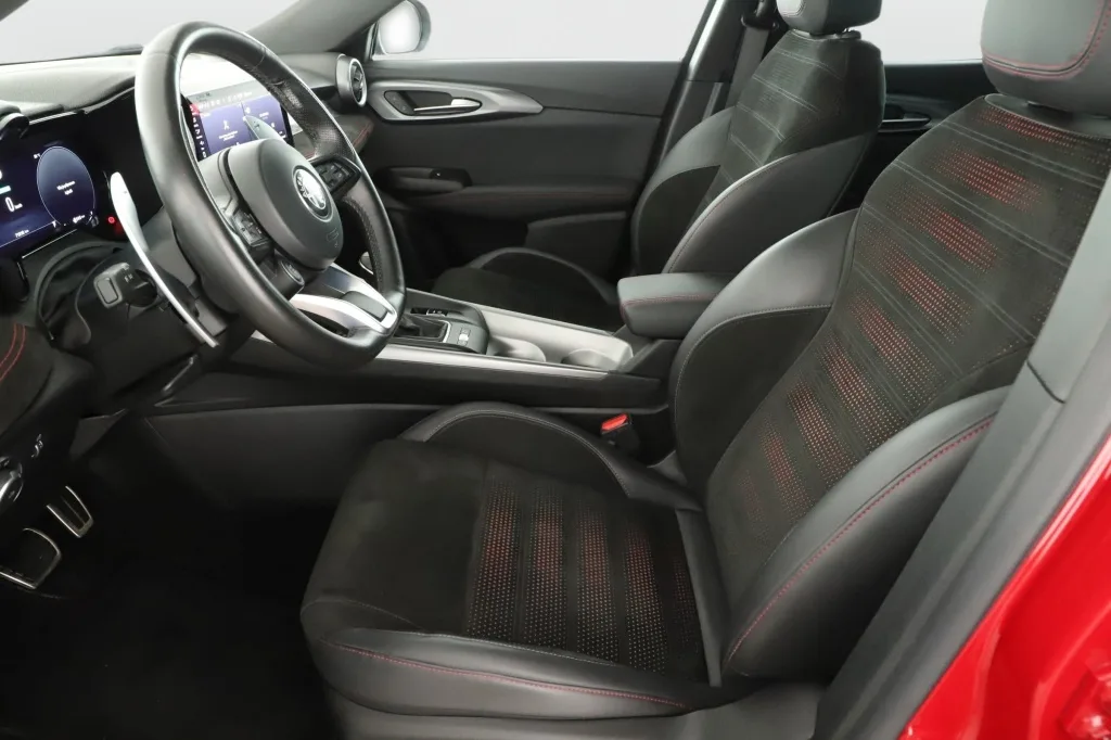 Alfa Romeo Tonale 1.3 Plug-in-Hybrid Q4, Foto 3 von 26
