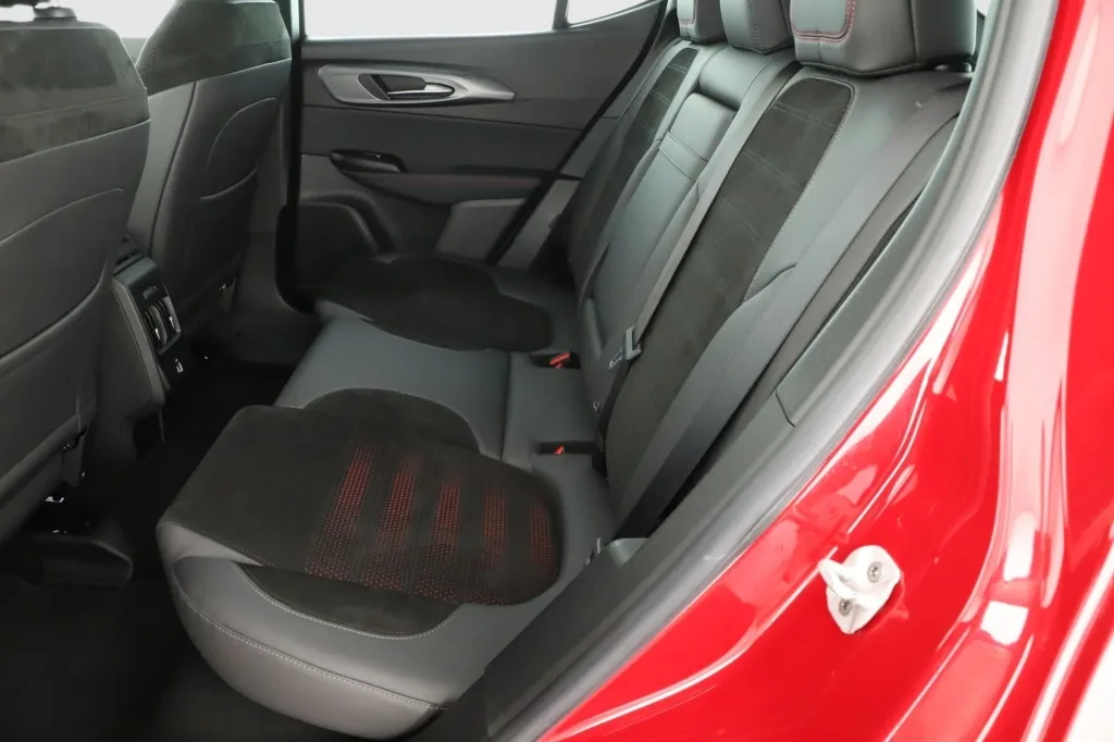 Alfa Romeo Tonale 1.3 Plug-in-Hybrid Q4, Foto 13 von 26
