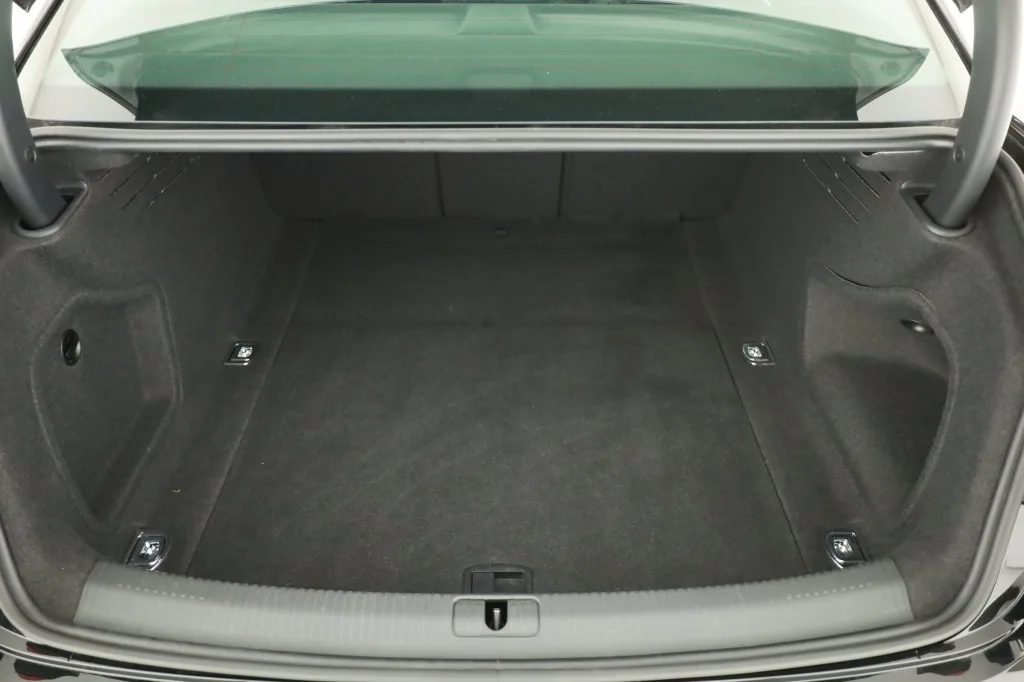 Audi A4 Limousine 40 TDI quattro, Foto 15 von 23