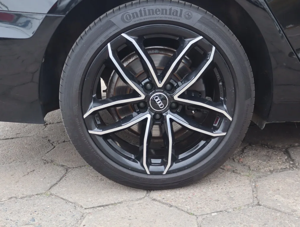 Audi A4 Avant 35 TDI, Foto 16 von 16