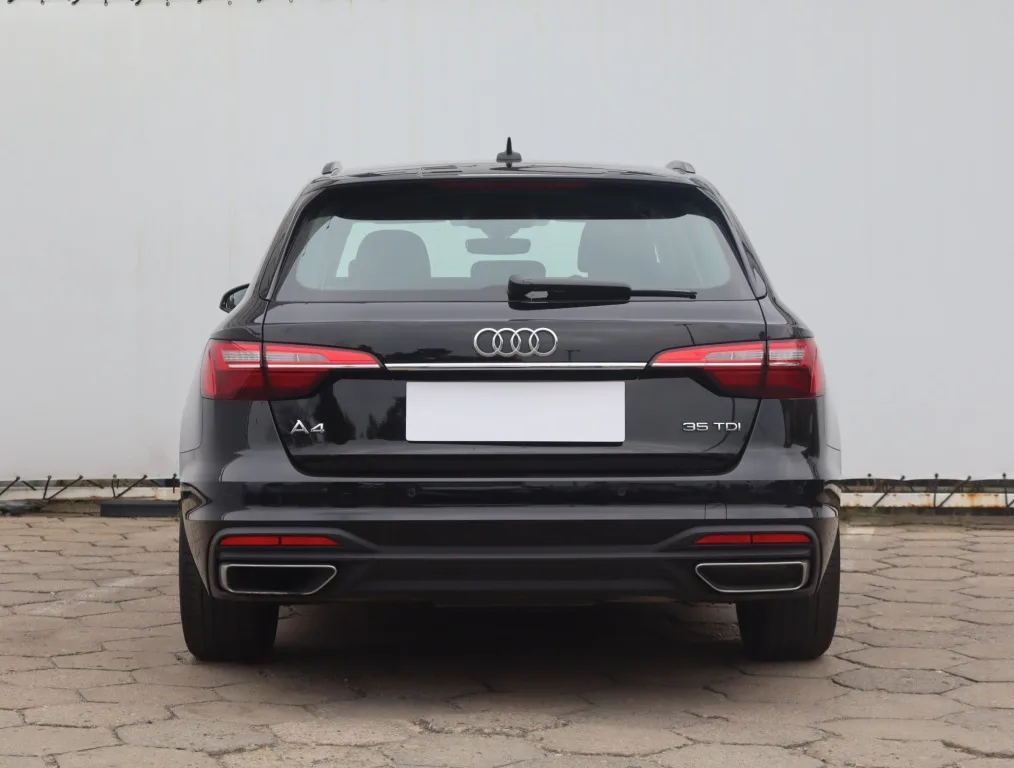 Audi A4 Avant 35 TDI, Foto 9 von 16