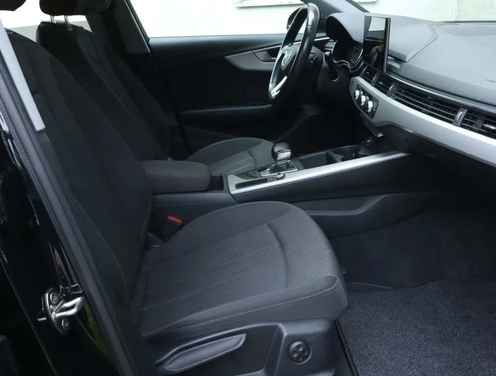 Audi A4 Avant 35 TDI, Foto 11 von 23
