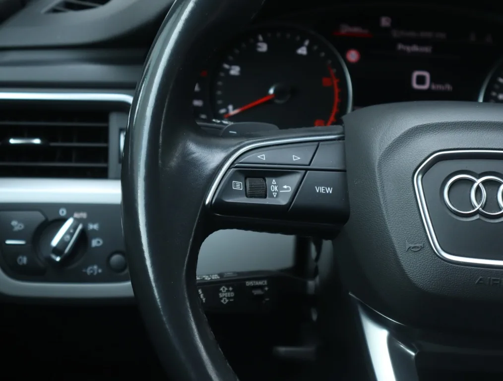 Audi A4 Avant 35 TDI, Foto 22 von 23