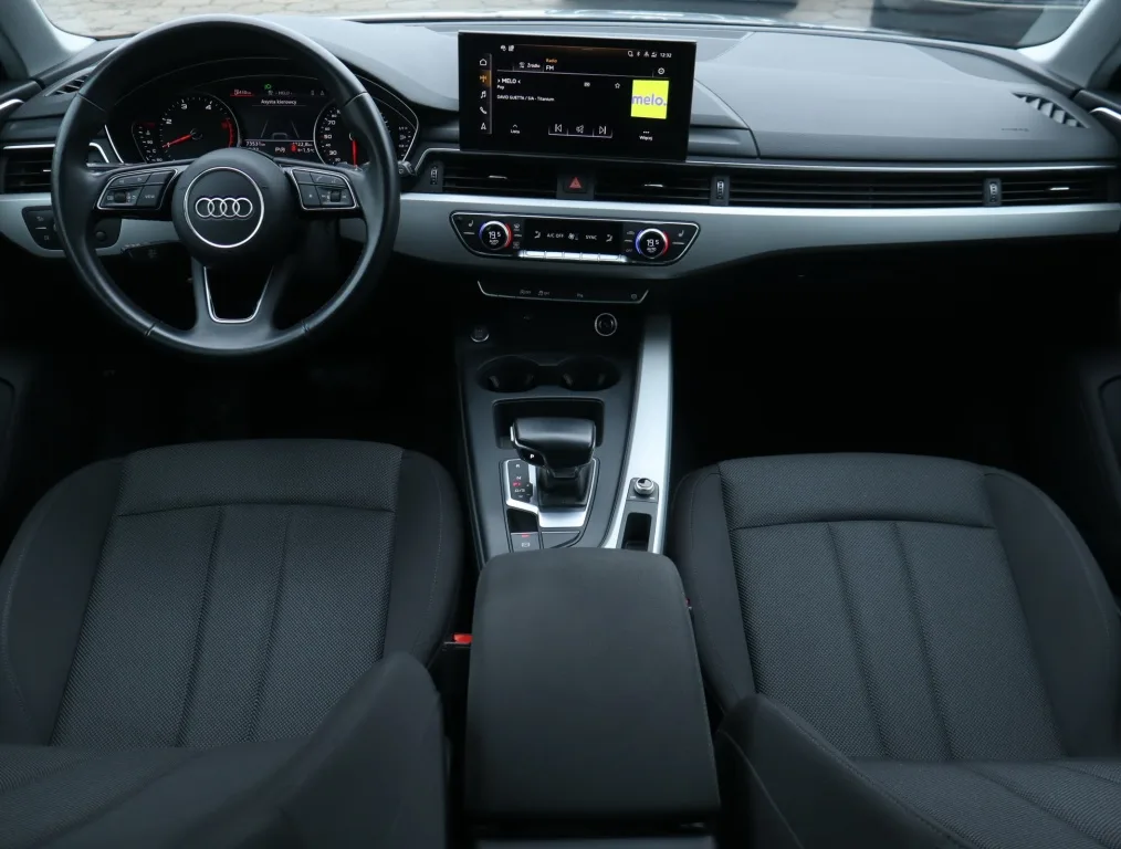 Audi A4 Avant 35 TDI, Foto 2 von 19