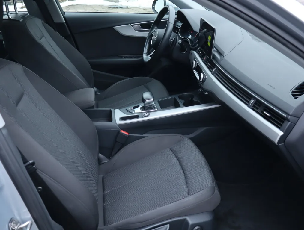Audi A4 Avant 35 TDI, Foto 11 von 19