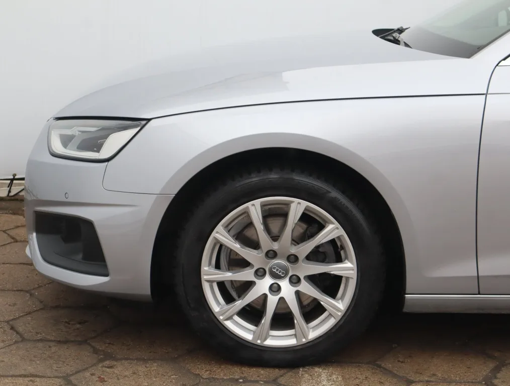Audi A4 Avant 35 TDI, Foto 17 von 19
