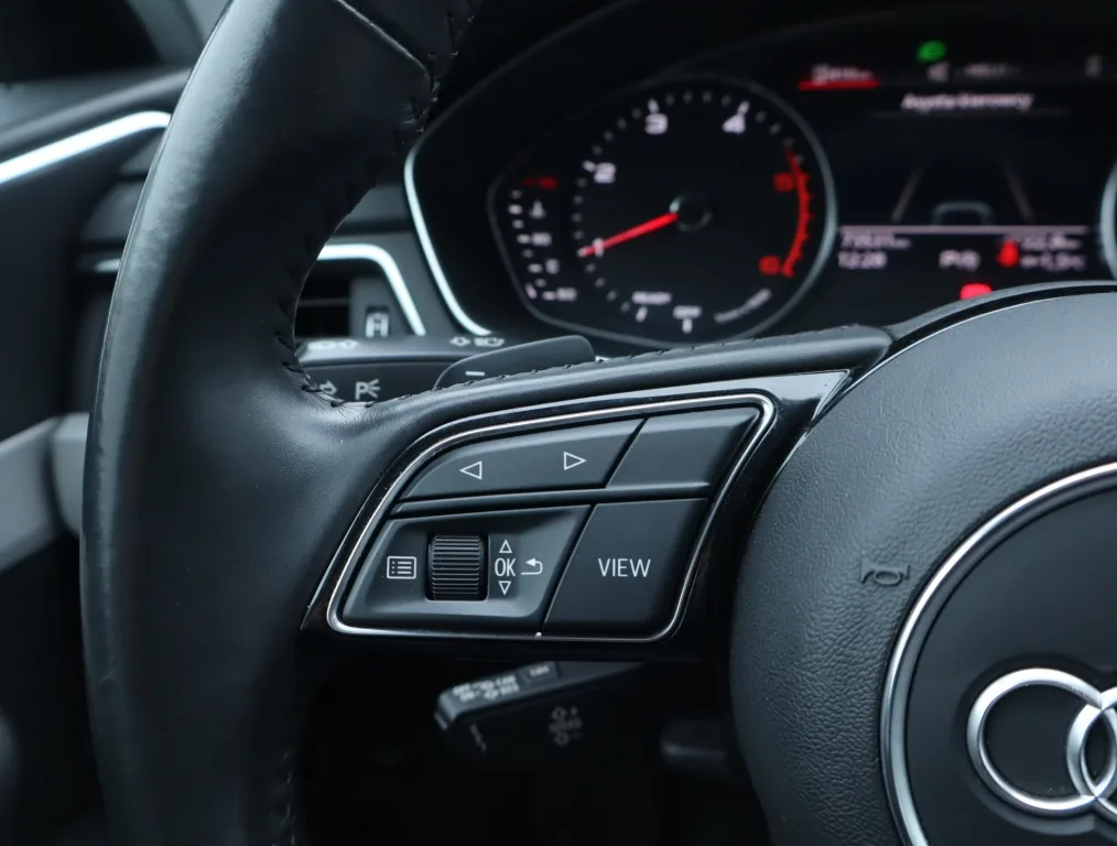 Audi A4 Avant 35 TDI, Foto 18 von 19