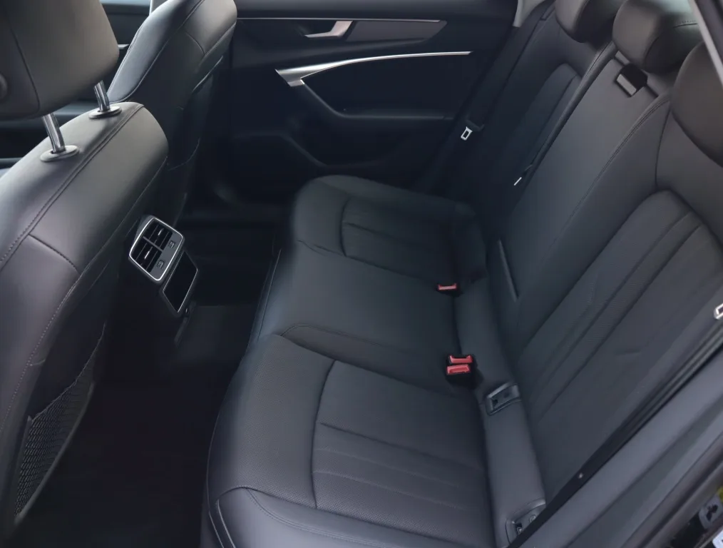 Audi A6 Limousine 50 TFSI e quattro, Foto 13 von 27