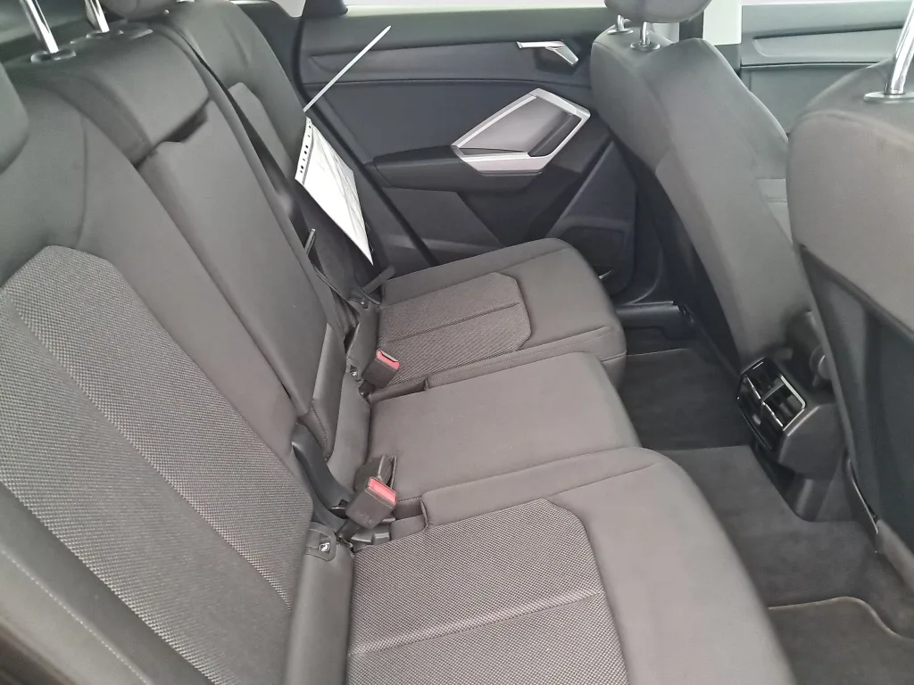 Audi Q3 35 TFSI, Foto 12 von 22