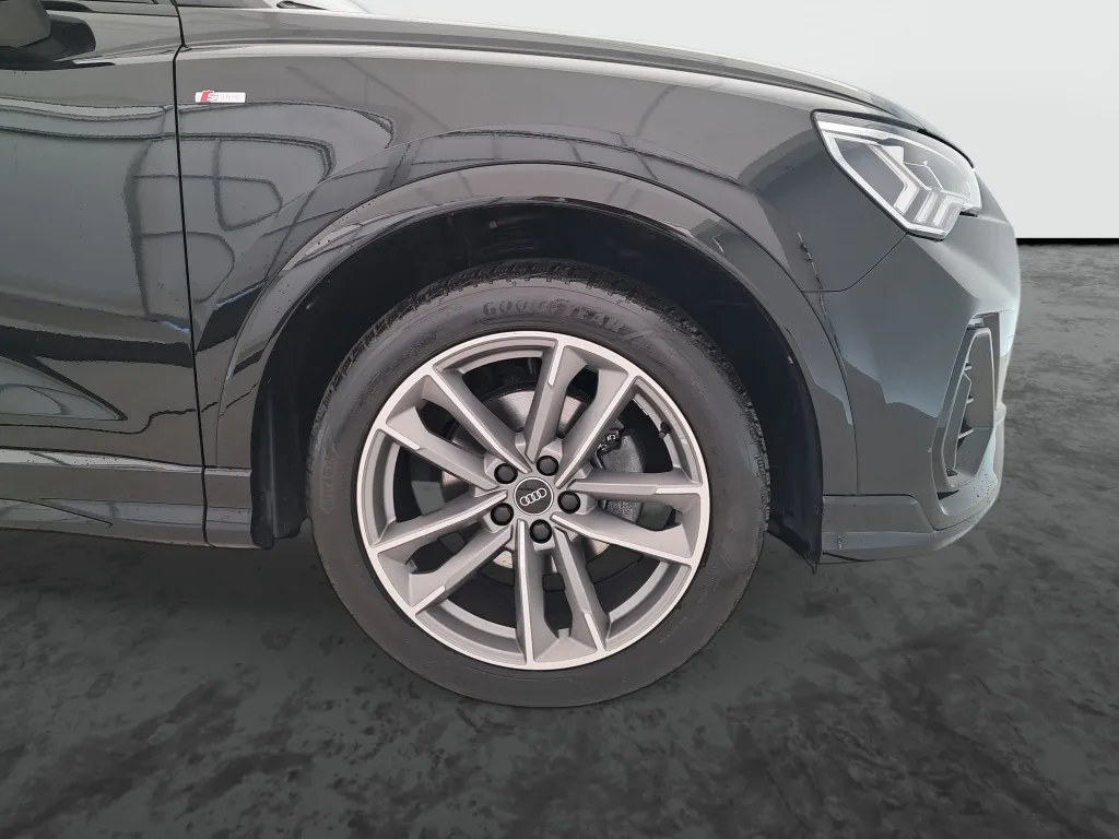 Audi Q3 35 TFSI, Foto 18 von 22