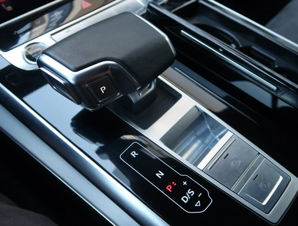 Audi Q7 60 TFSI e quattro, Foto 16 von 27