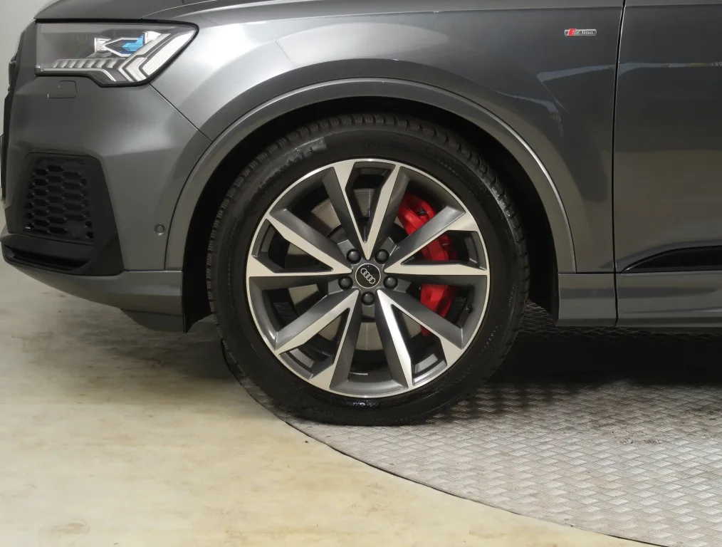 Audi Q7 60 TFSI e quattro, Foto 18 von 27