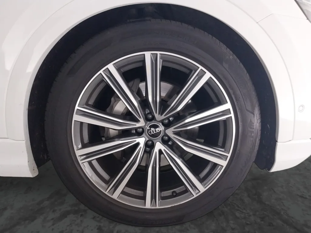 Audi Q8 50 TDI quattro, Foto 18 von 22