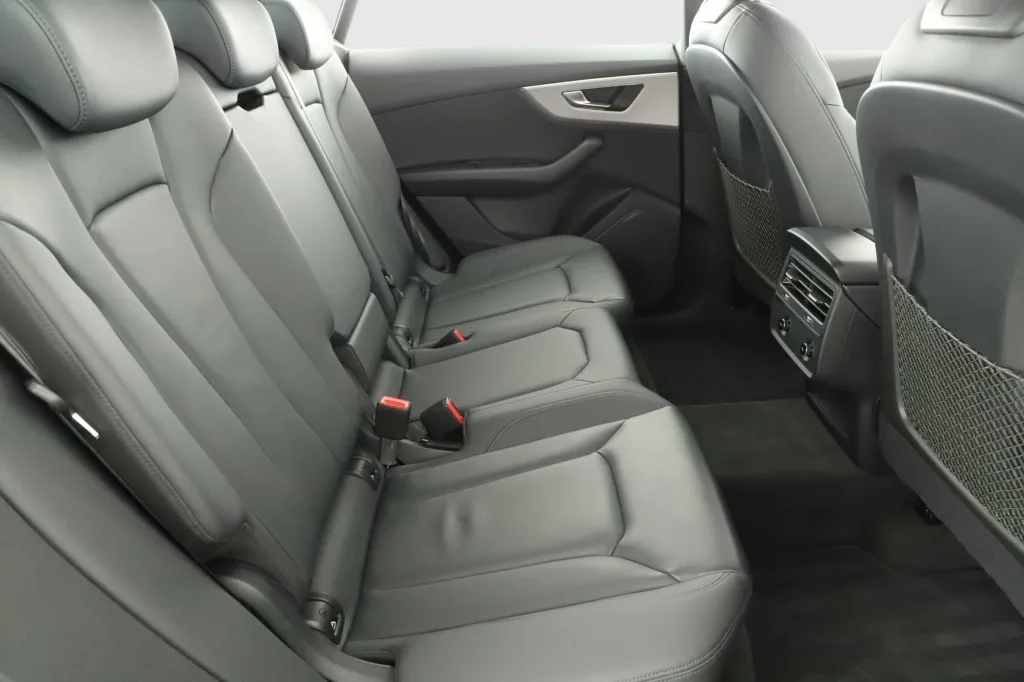 Audi Q8 55 TFSI quattro, Foto 12 von 26