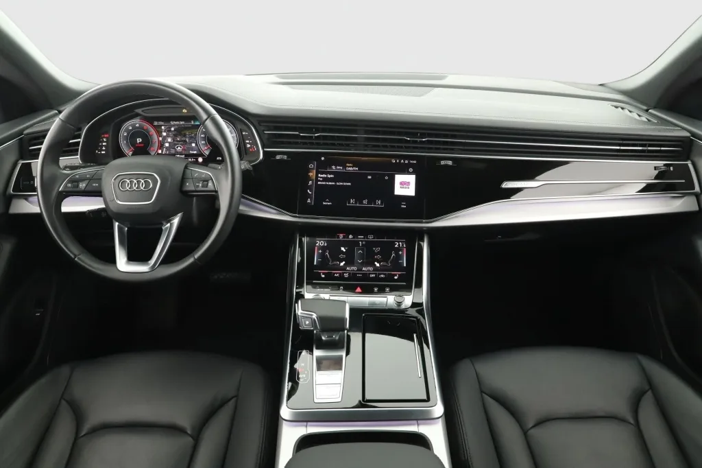 Audi Q8 55 TFSI quattro, Foto 2 von 26