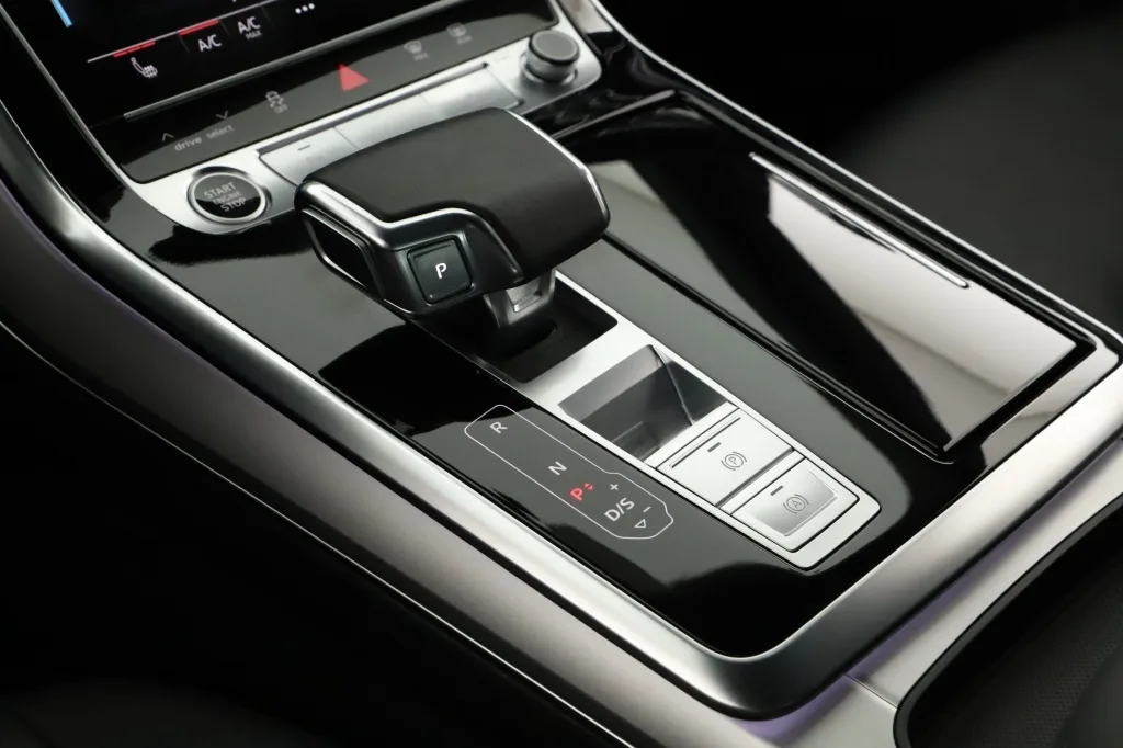 Audi Q8 55 TFSI quattro, Foto 17 von 26