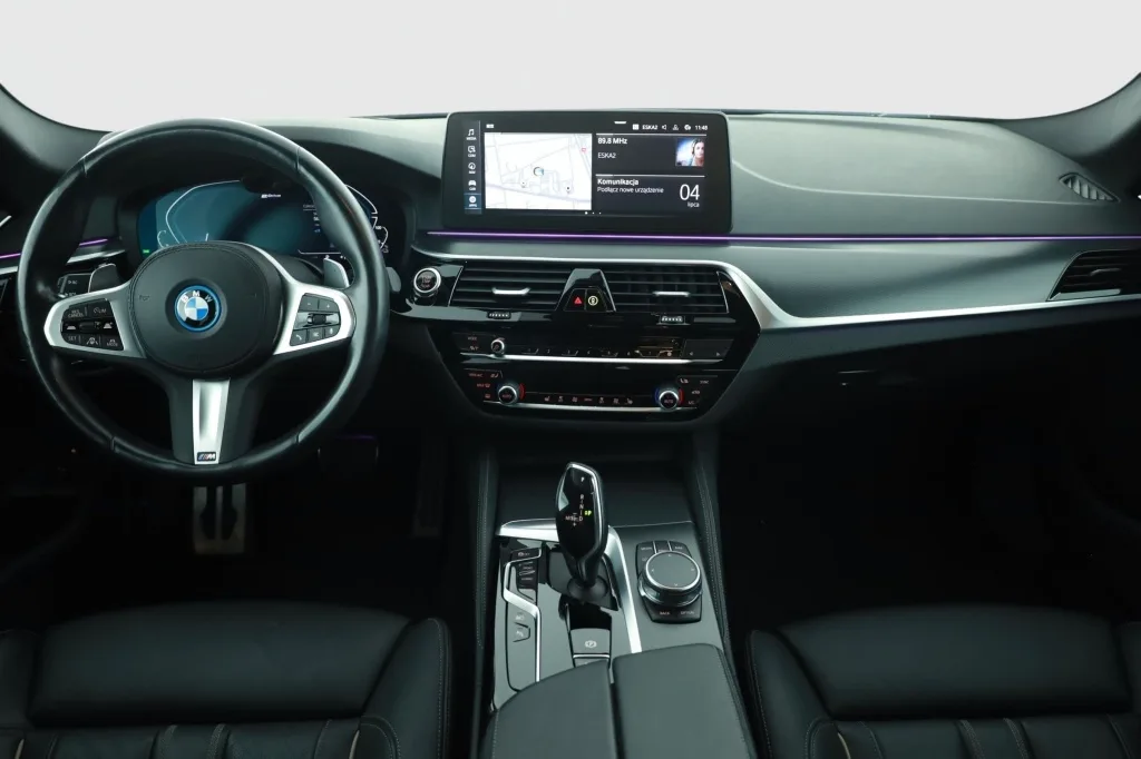 BMW 530e, Foto 2 von 33