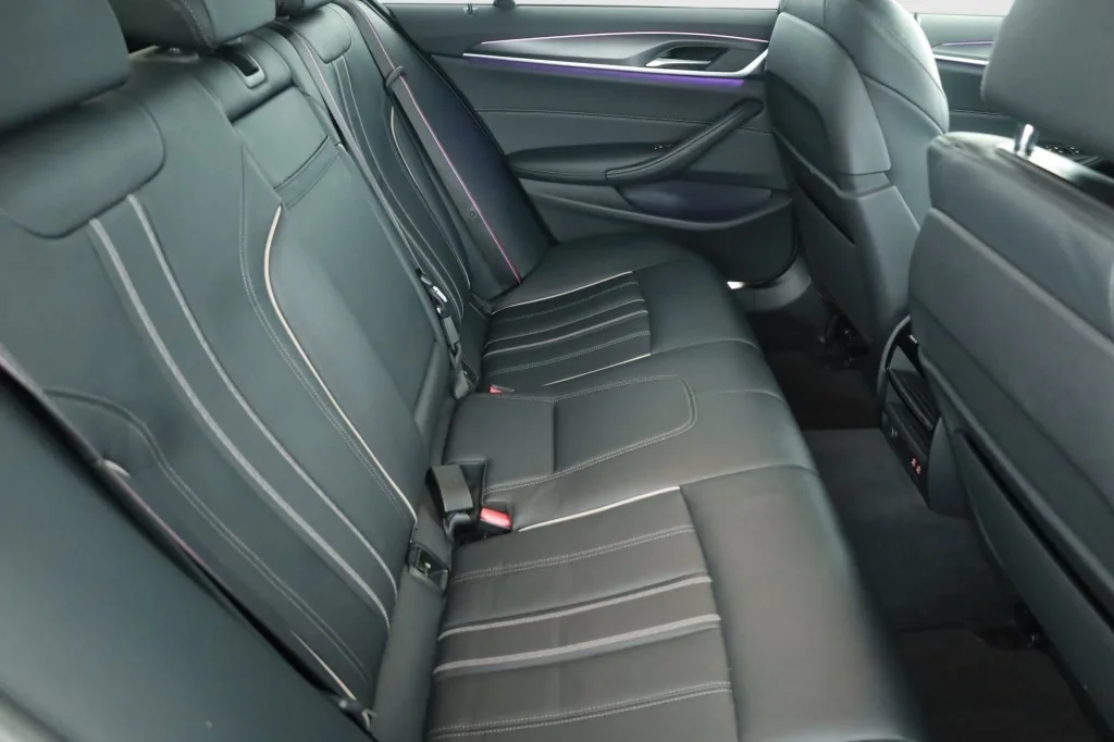 BMW 530e, Foto 12 von 33