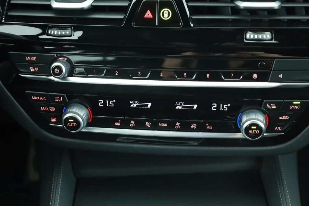 BMW 530e, Foto 16 von 33