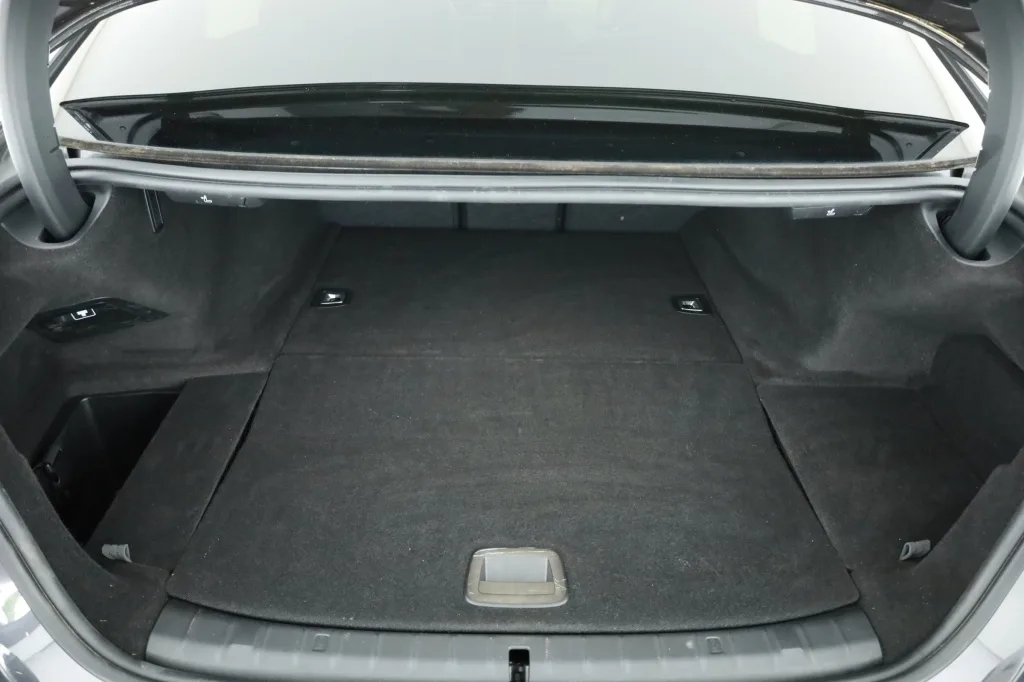 BMW 530e, Foto 17 von 33