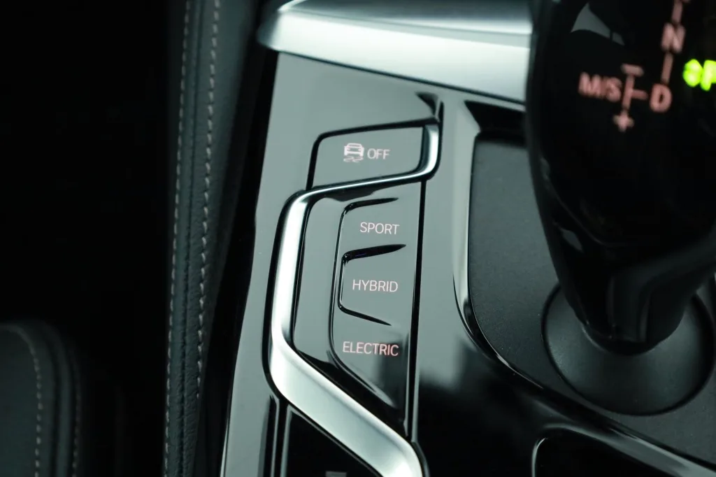 BMW 530e, Foto 22 von 33