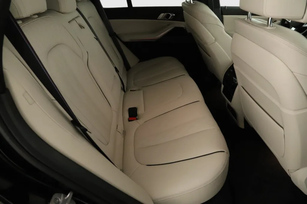 BMW X5 xDrive40d, Foto 12 von 26