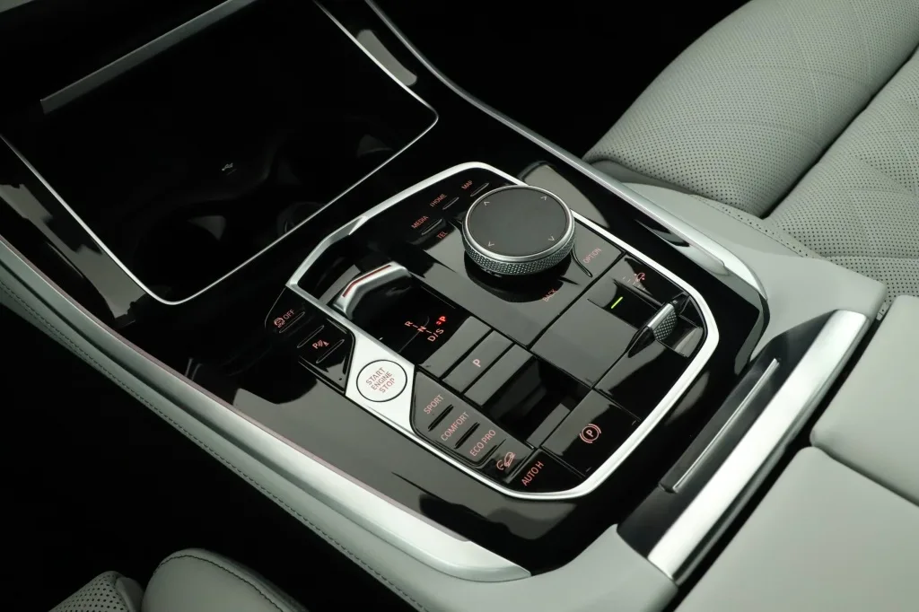 BMW X5 xDrive40i, Foto 16 von 27