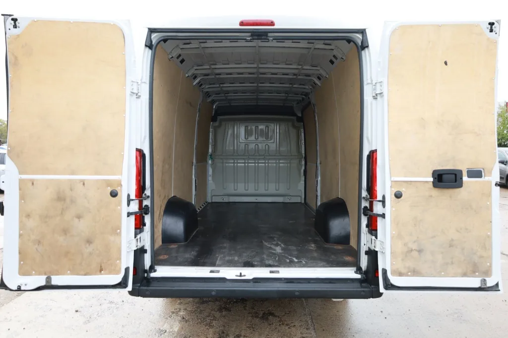 Citroën Jumper Kastenwagen BlueHDi 140, Foto 20 von 21