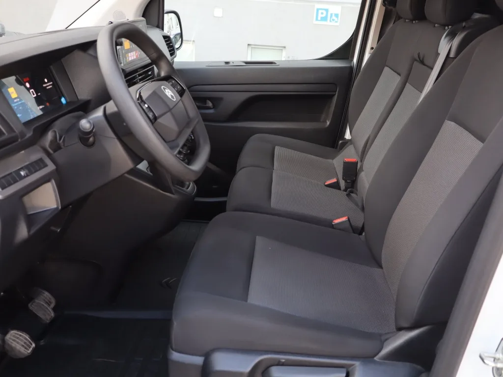 Citroën Jumpy Kastenwagen BlueHDi 145, Foto 2 von 19