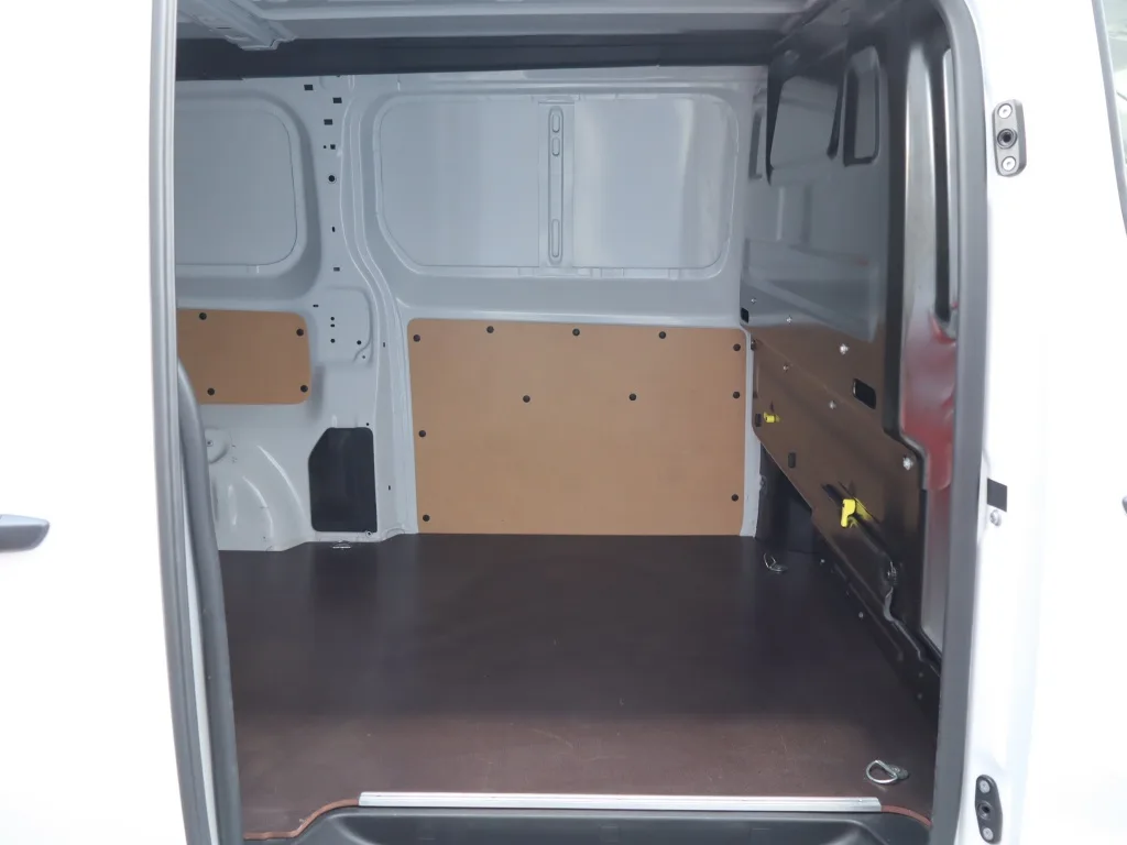 Citroën Jumpy Kastenwagen BlueHDi 145, Foto 19 von 19