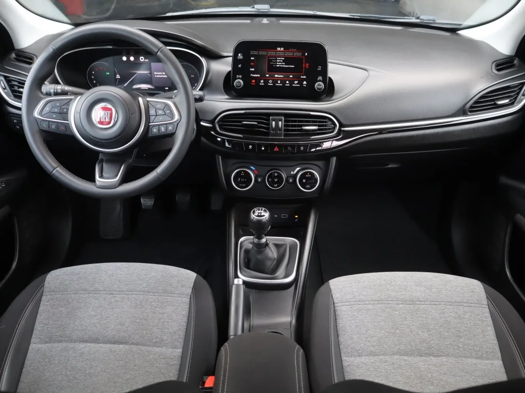Fiat Tipo Kombi 1.6 MultiJet, Foto 2 von 21