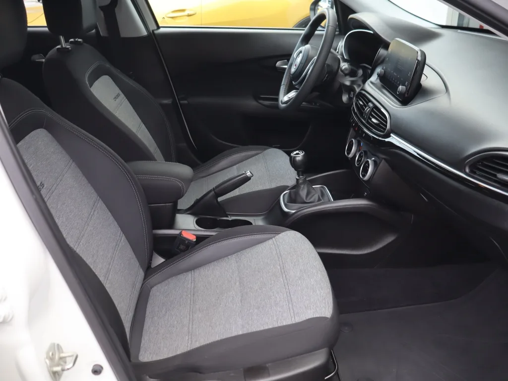 Fiat Tipo Kombi 1.6 MultiJet, Foto 11 von 21