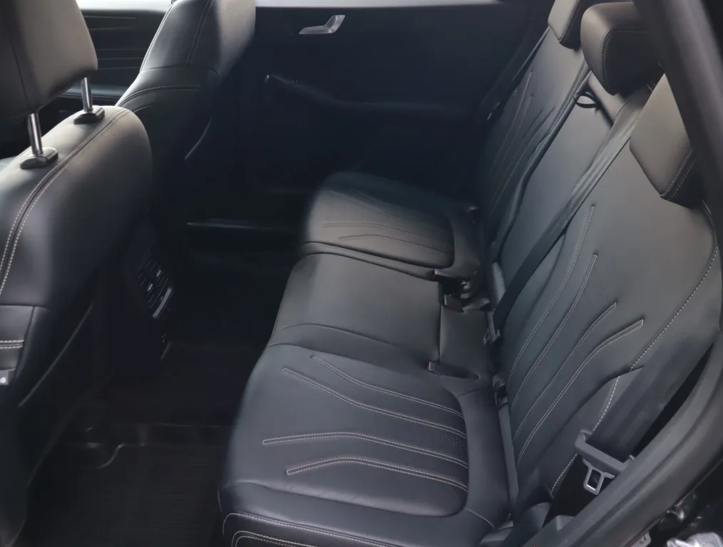 Ford Kuga 2.0 EcoBlue AWD, Foto 13 von 27