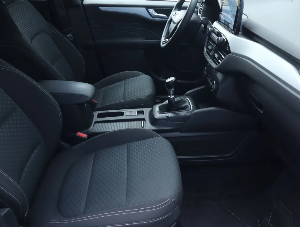Ford Kuga 1.5 EcoBlue, Foto 11 von 19