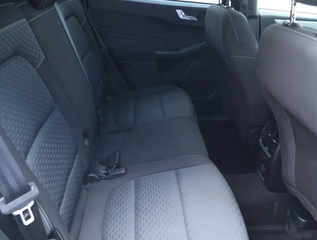 Ford Kuga 1.5 EcoBlue, Foto 12 von 19