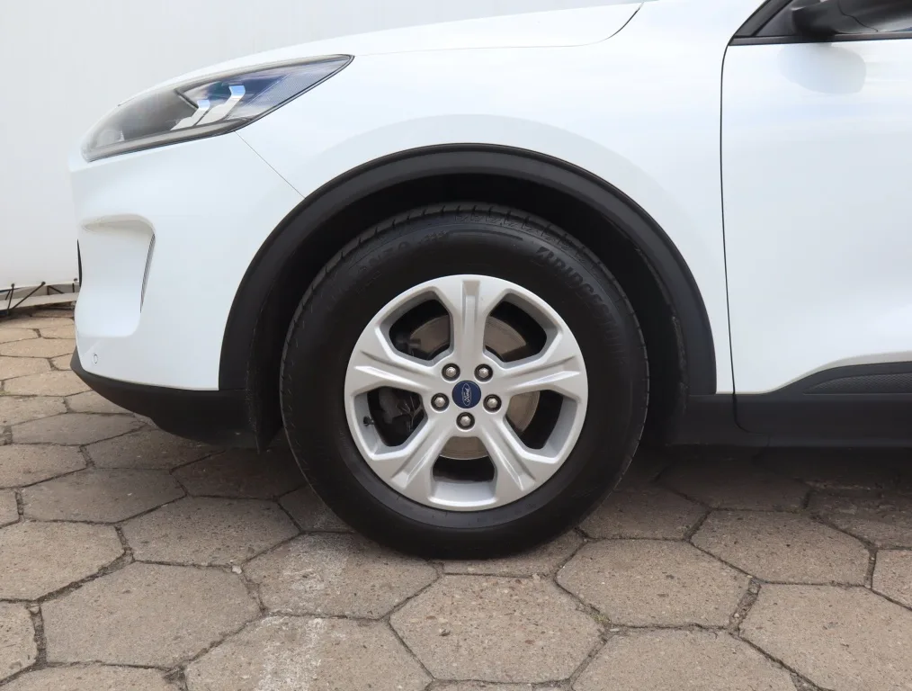 Ford Kuga 1.5 EcoBlue, Foto 17 von 19