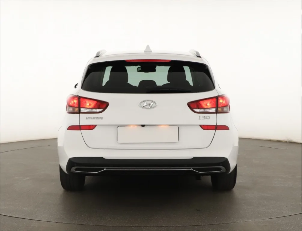 Hyundai i30 Kombi 1.5 T-GDI 48V, Foto 9 von 22