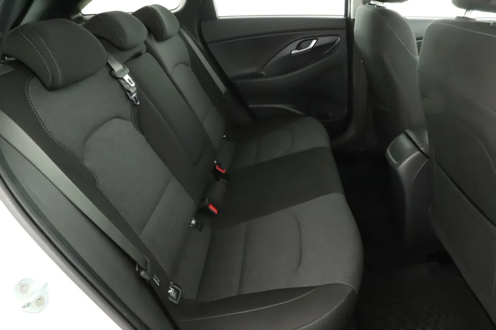 Hyundai i30 Kombi 1.5 T-GDI 48V, Foto 12 von 22