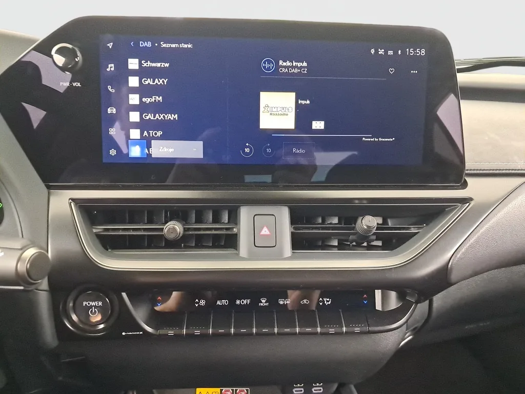 Lexus UX 250h, Foto 15 von 25