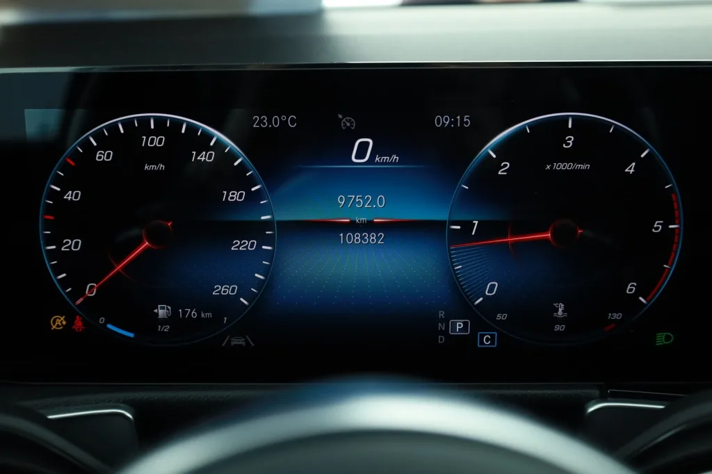 Mercedes-Benz GLB 220 d 4MATIC, Foto 14 von 25
