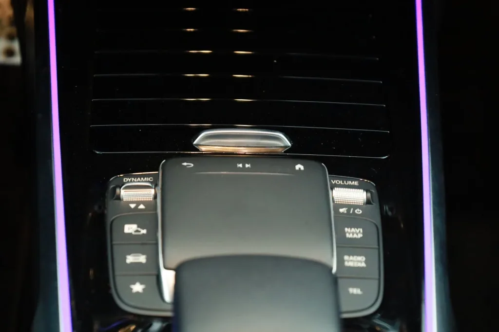 Mercedes-Benz GLB 220 d 4MATIC, Foto 18 von 25
