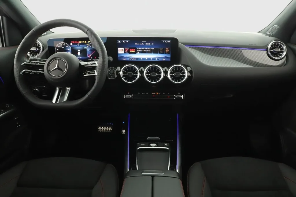 Mercedes-Benz GLA 200 d 4MATIC, Foto 2 von 22