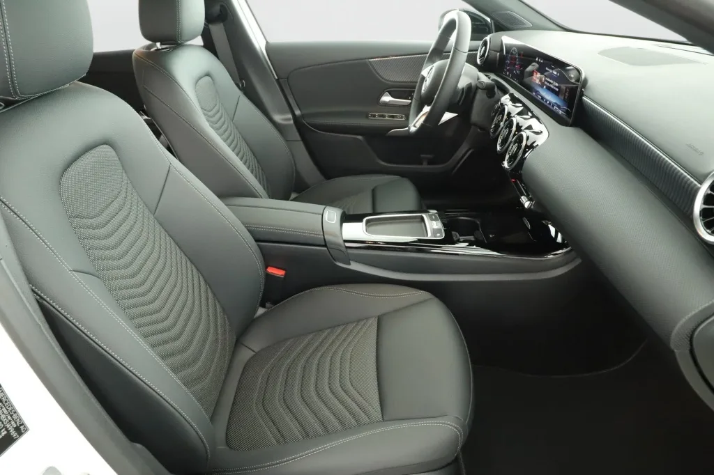 Mercedes-Benz A 200, Foto 11 von 25