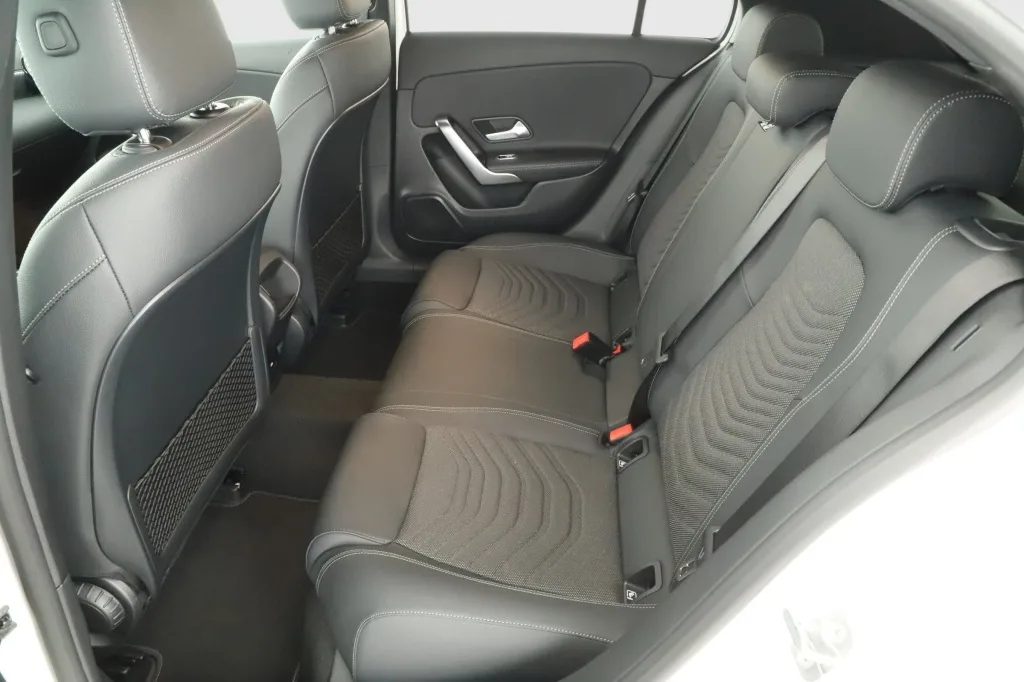 Mercedes-Benz A 200, Foto 13 von 25