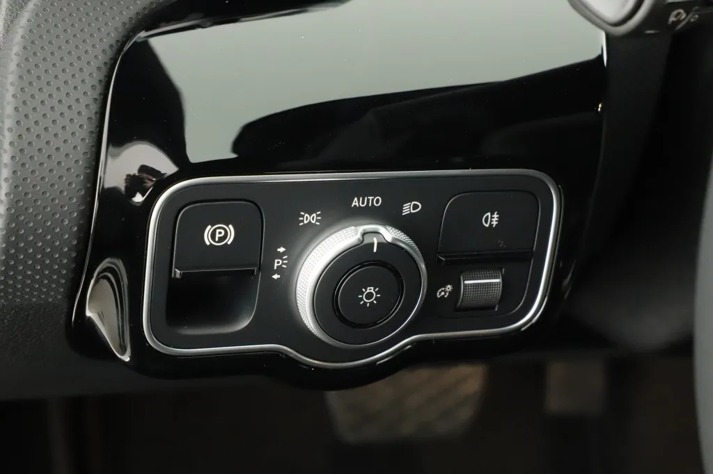 Mercedes-Benz A 200, Foto 18 von 25
