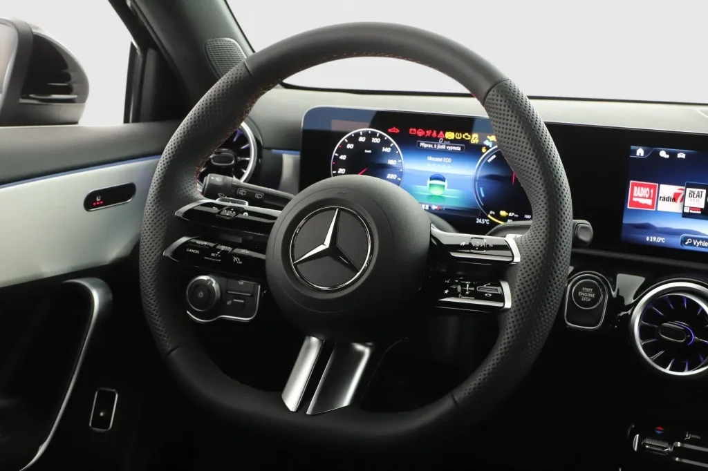 Mercedes-Benz A 250 e, Foto 14 von 28