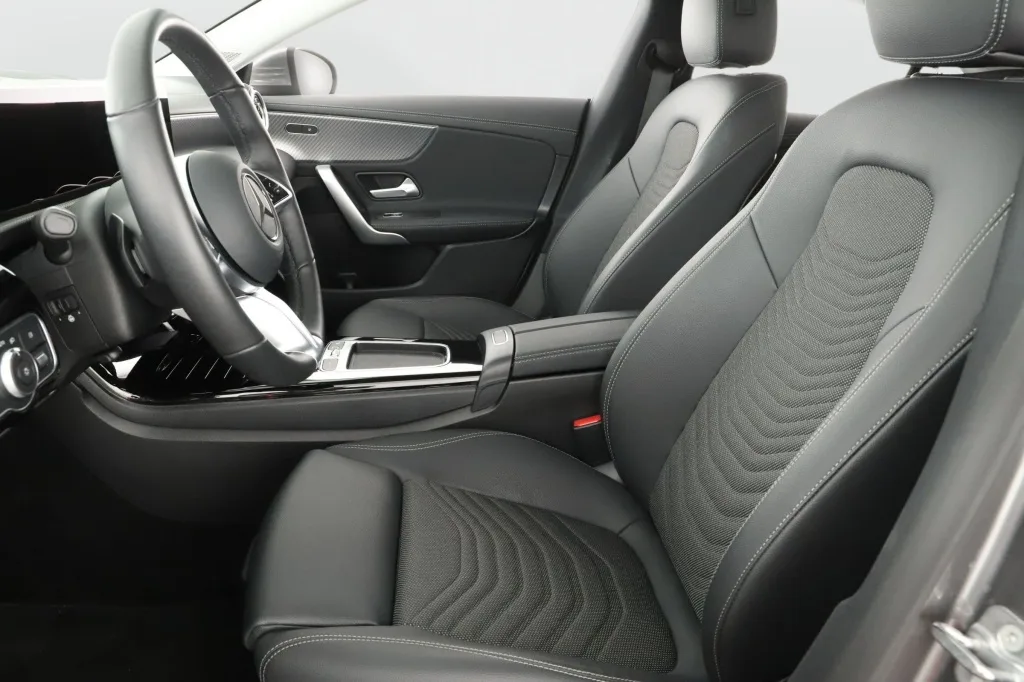 Mercedes-Benz CLA 200 Coupé, Foto 3 von 31