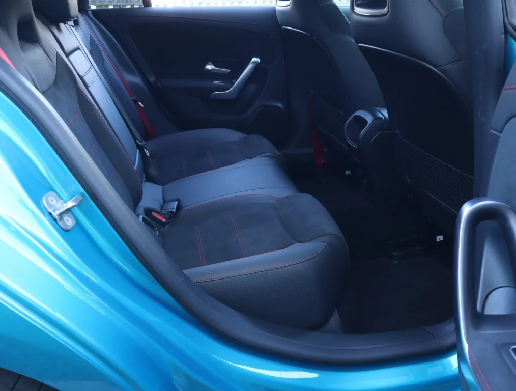 Mercedes-Benz CLA 35 AMG 4MATIC, Foto 12 von 19