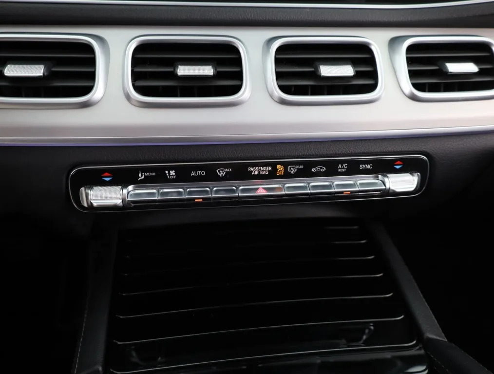 Mercedes-Benz GLE 300 d 4MATIC, Foto 16 von 25