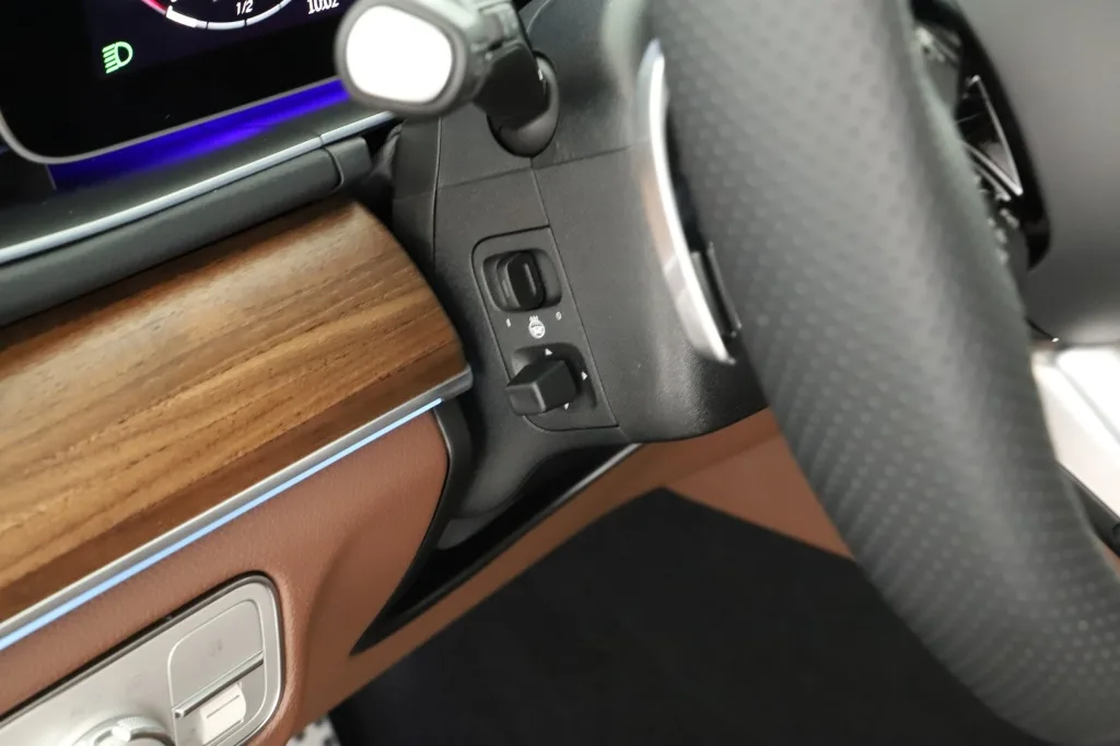 Mercedes-Benz GLS 450 d 4MATIC, Foto 25 von 33